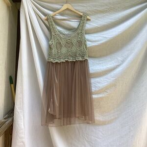 Pretty Angel knit Lace silk and Tulle  Dress in tan and light green, size XL